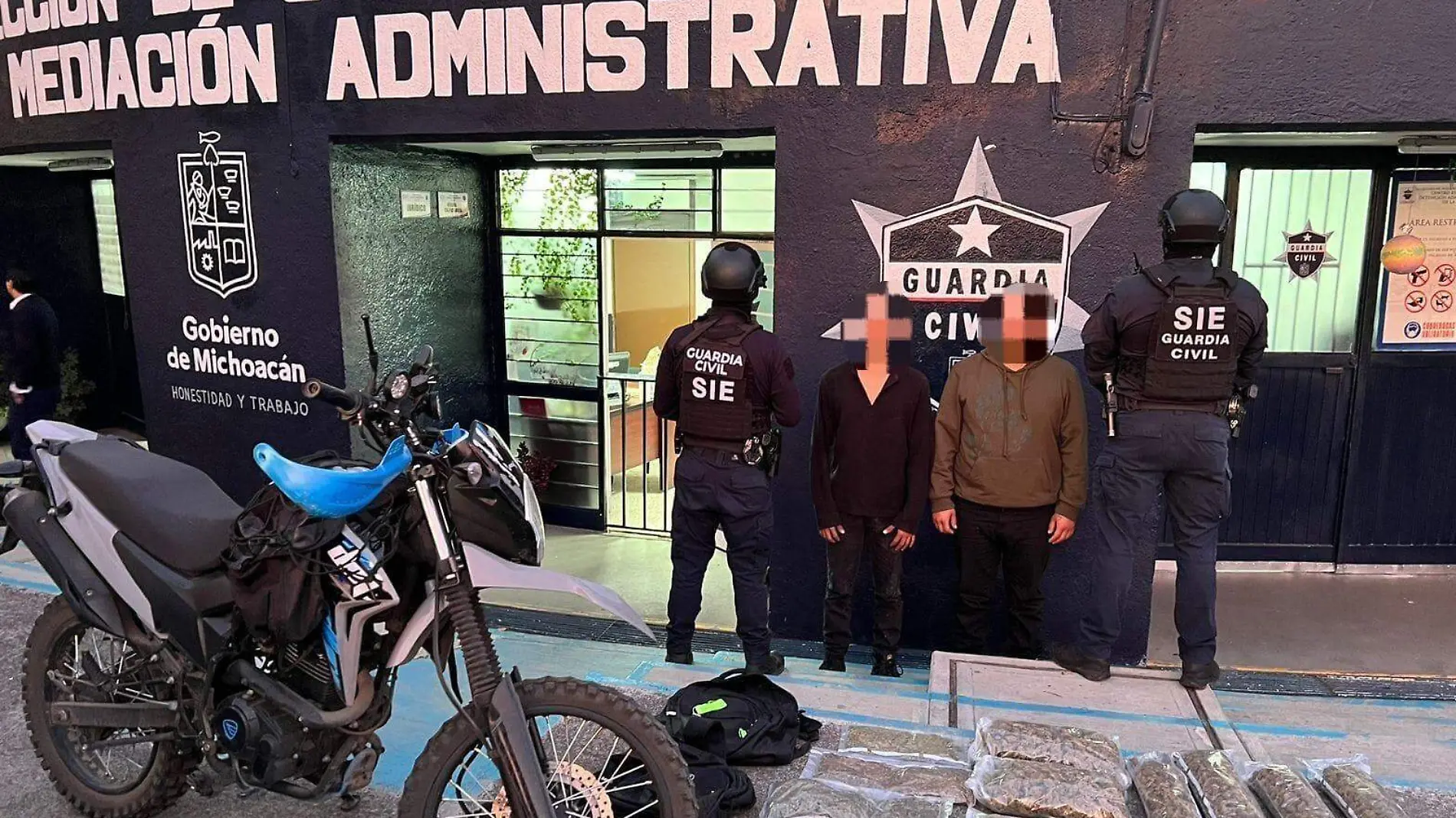 Detención de narcomenudistas